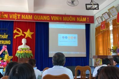 Tập huấn dạy học trực tuyến cho toàn bộ giáo viên trường THPT Quang Trung