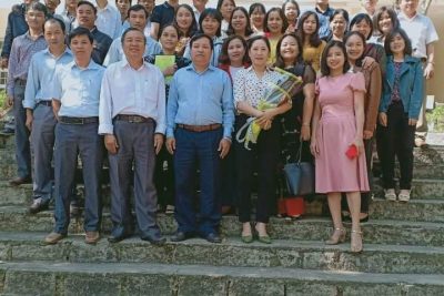 Công bố và trao quyết định Hiệu trưởng trường THPT Quang Trung