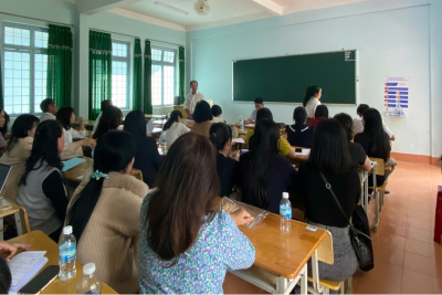 TRƯỜNG THPT NGUYỄN HUỆ: ĐIỂM SÁNG KẾT NỐI CHUYÊN MÔN TRONG NHỮNG NGÀY CUỐI NĂM 2025